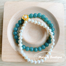 Load image into Gallery viewer, Blue Water Kind of Jadeite Bracelets
