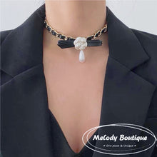 Load image into Gallery viewer, Camellia (Necklace)
