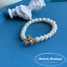 Load image into Gallery viewer, Blanche (Bracelet)
