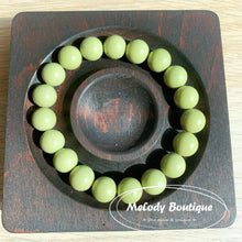 Load image into Gallery viewer, Alashan Agate -- Matcha Green
