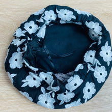 Load image into Gallery viewer, Floral Pattern Berets
