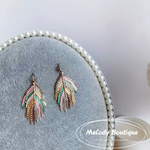 Load image into Gallery viewer, Feather (Earrings)
