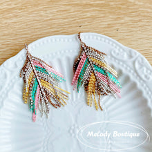 Load image into Gallery viewer, Feather (Earrings)
