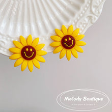 Load image into Gallery viewer, Sunflower (Ear Clips)
